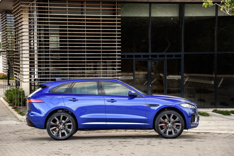  Jaguar F-Pace S 35t AWD 2016 года  (ZA) (фото 22 из 27)